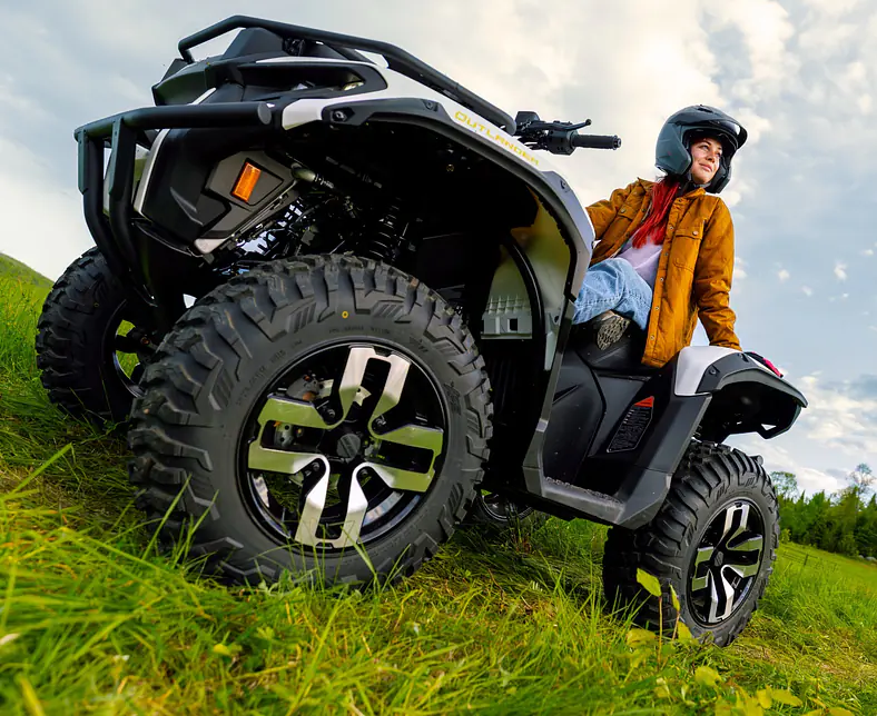 ORV-MY26-OUT-EV-BrightWhite-Lifestyle-9748-RGB (1).jpg