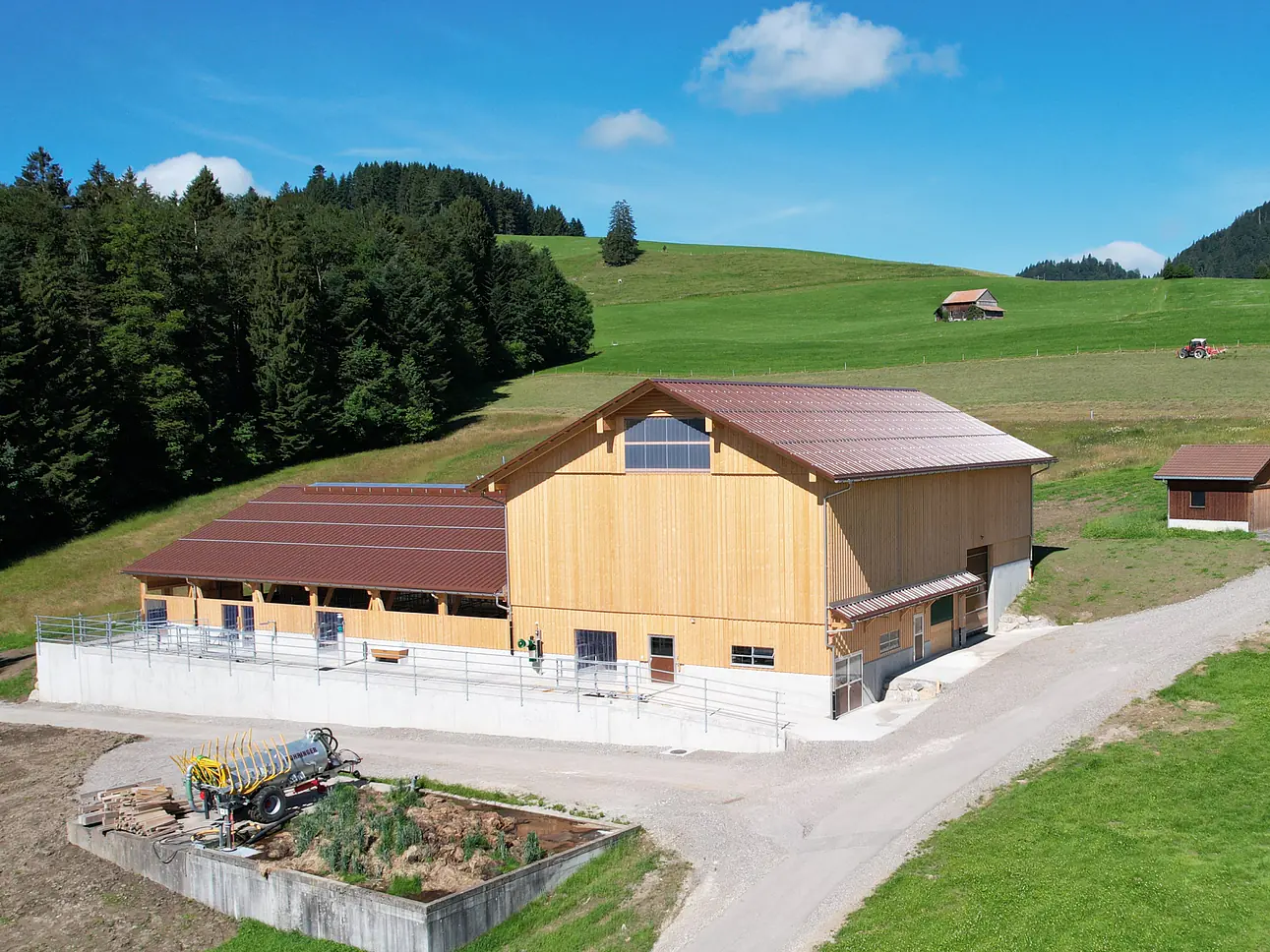 Neubau Boxenlaufstall mit Heuraum