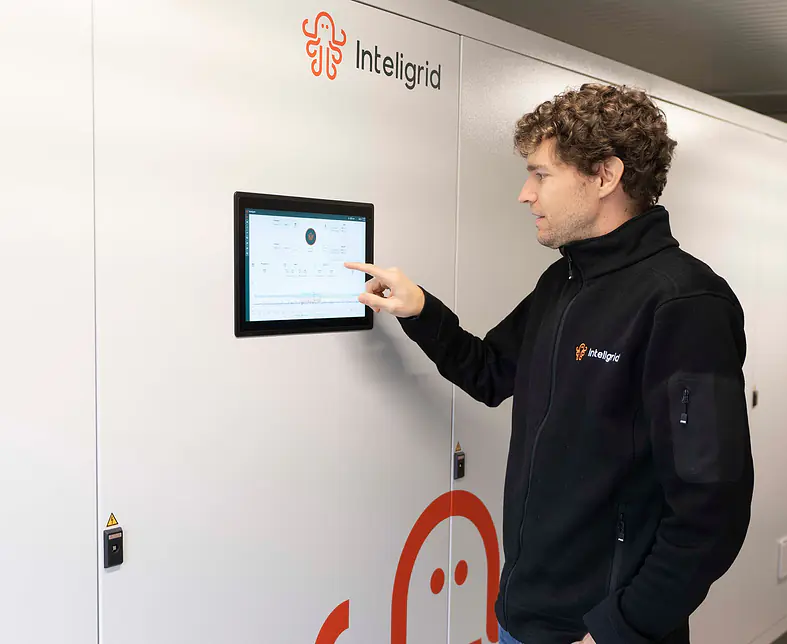 inteligrid_intelibrain_bedienung_christian.jpg
