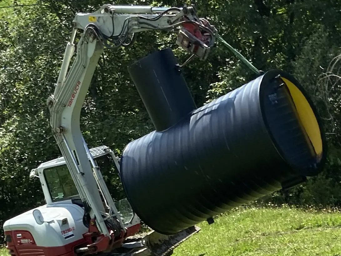 neue Kunststoff-Tanks, doppelwandig
