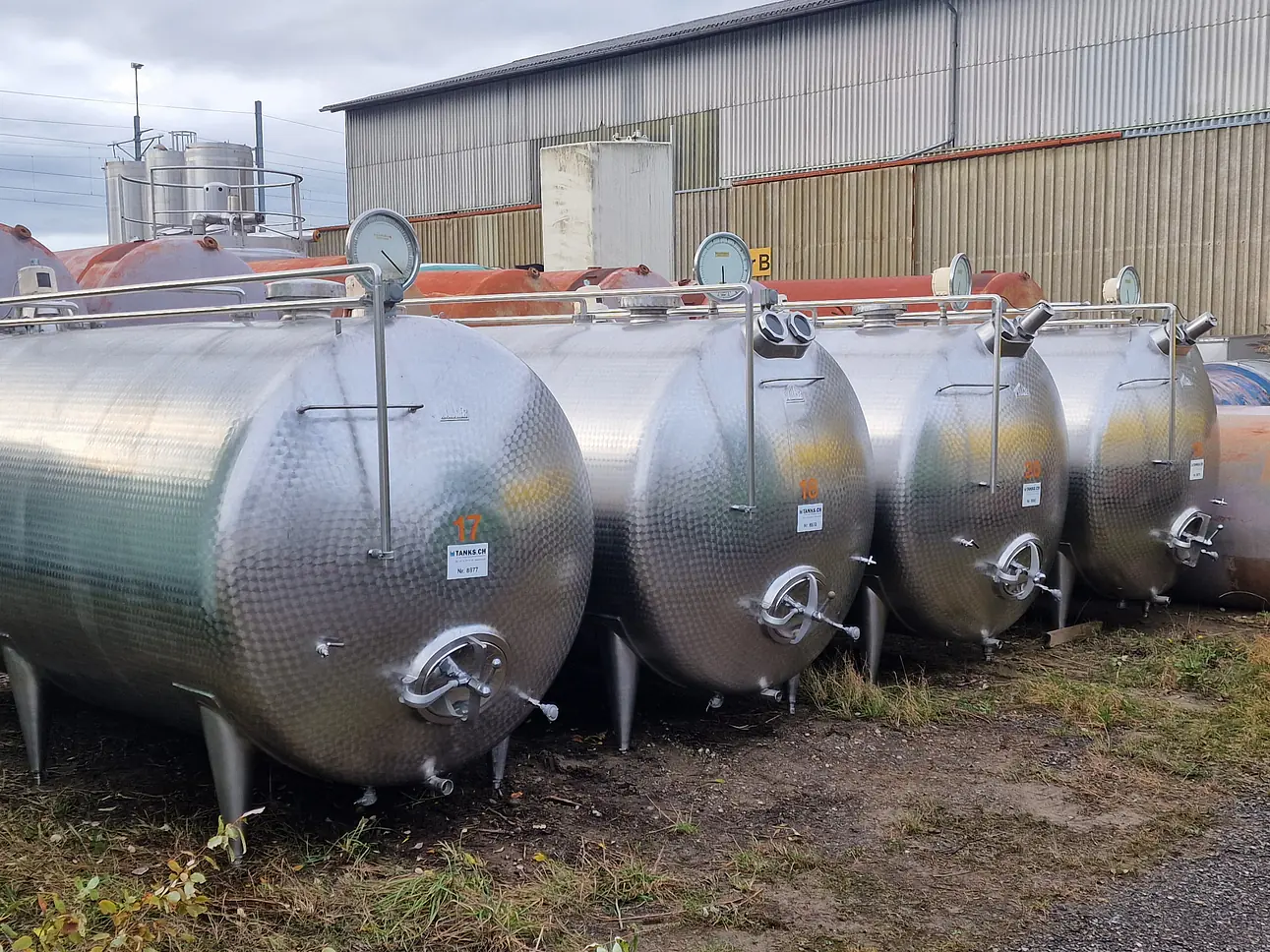 Edelstahl-Tanks gebraucht